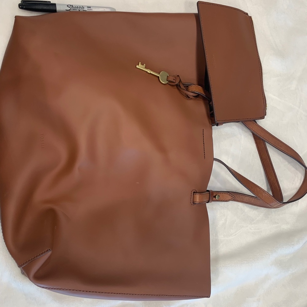 Fossil Tote bag with pouch new
